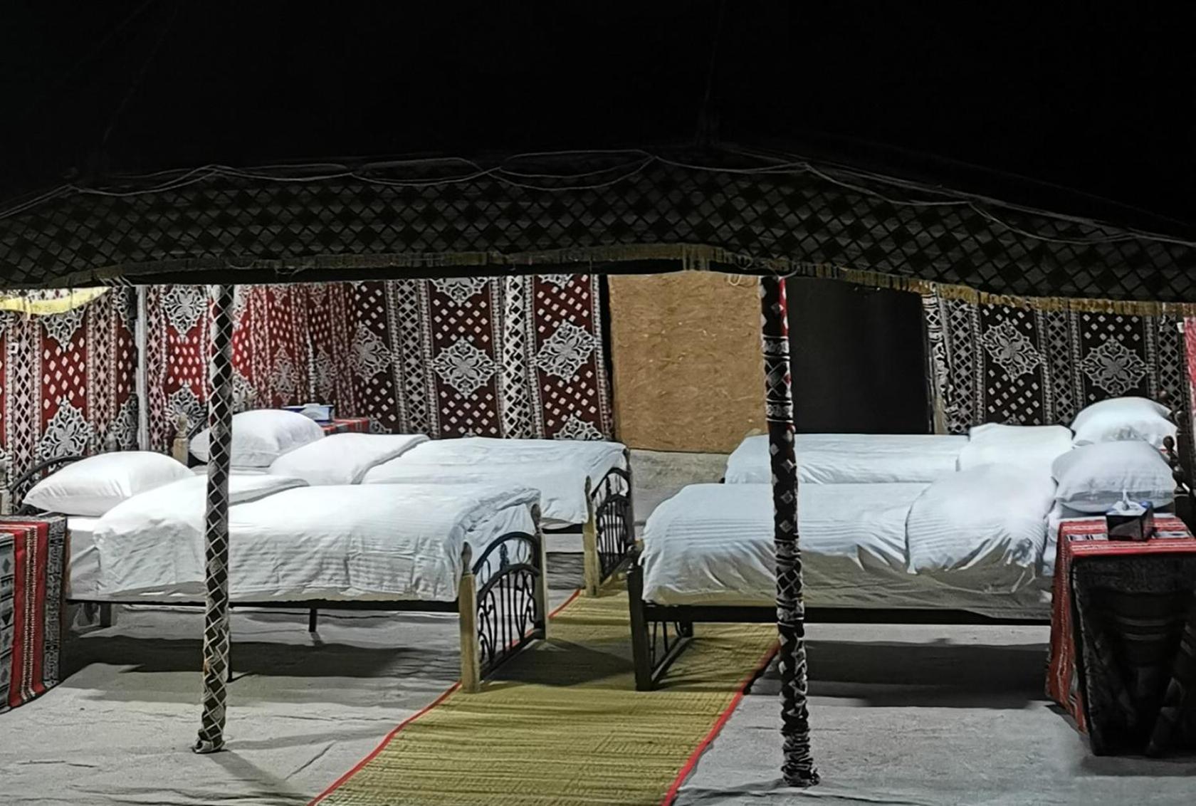 Desert Wonders Camp Hawiyah Phòng bức ảnh