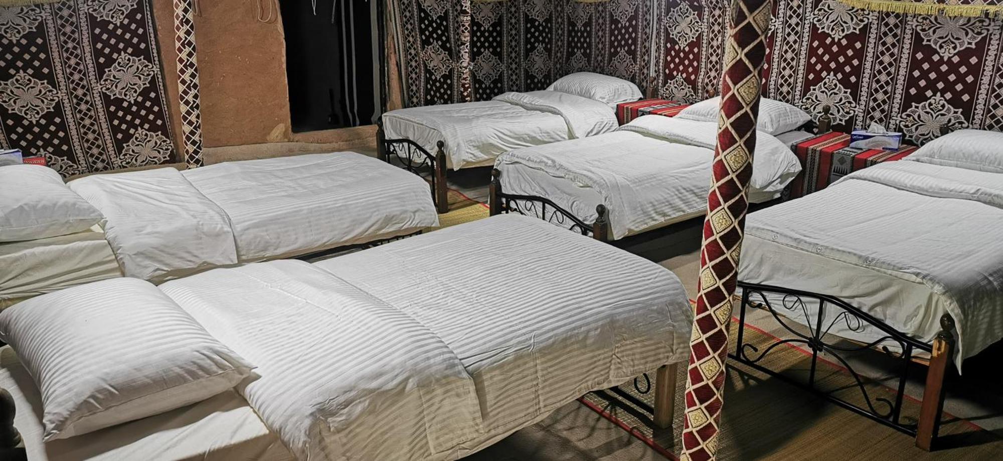 Desert Wonders Camp Hawiyah Phòng bức ảnh