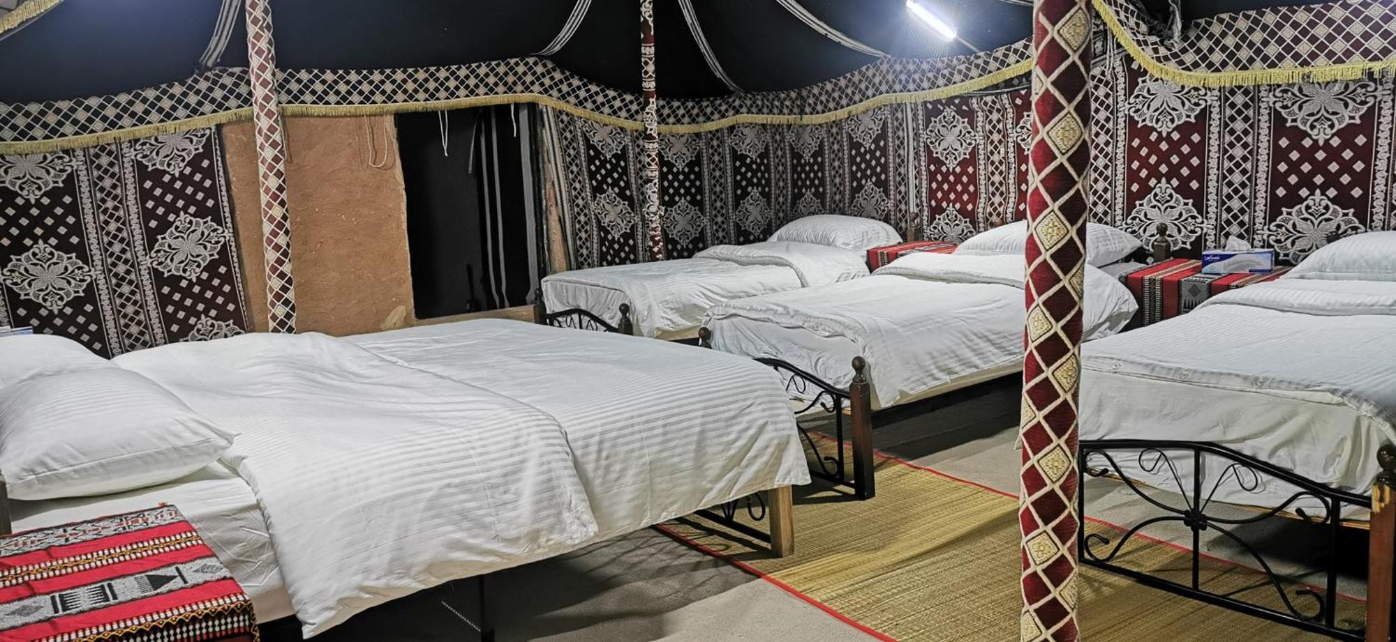 Desert Wonders Camp Hawiyah Phòng bức ảnh